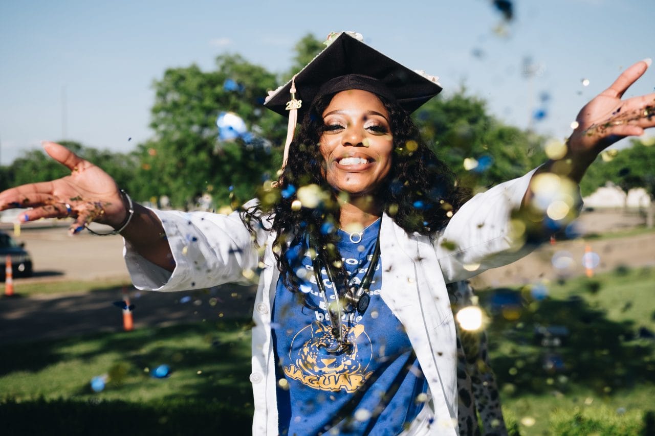 Throw The Best Nurse Graduation Party [30 Inspiring Ideas] - Test Prep ...
