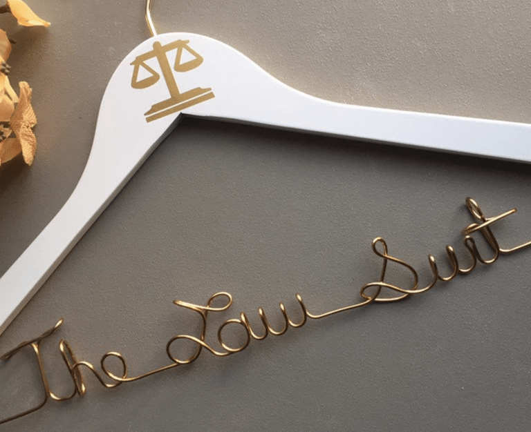 30 Best Gifts for Lawyers in 2021 [BUYING GUIDE]