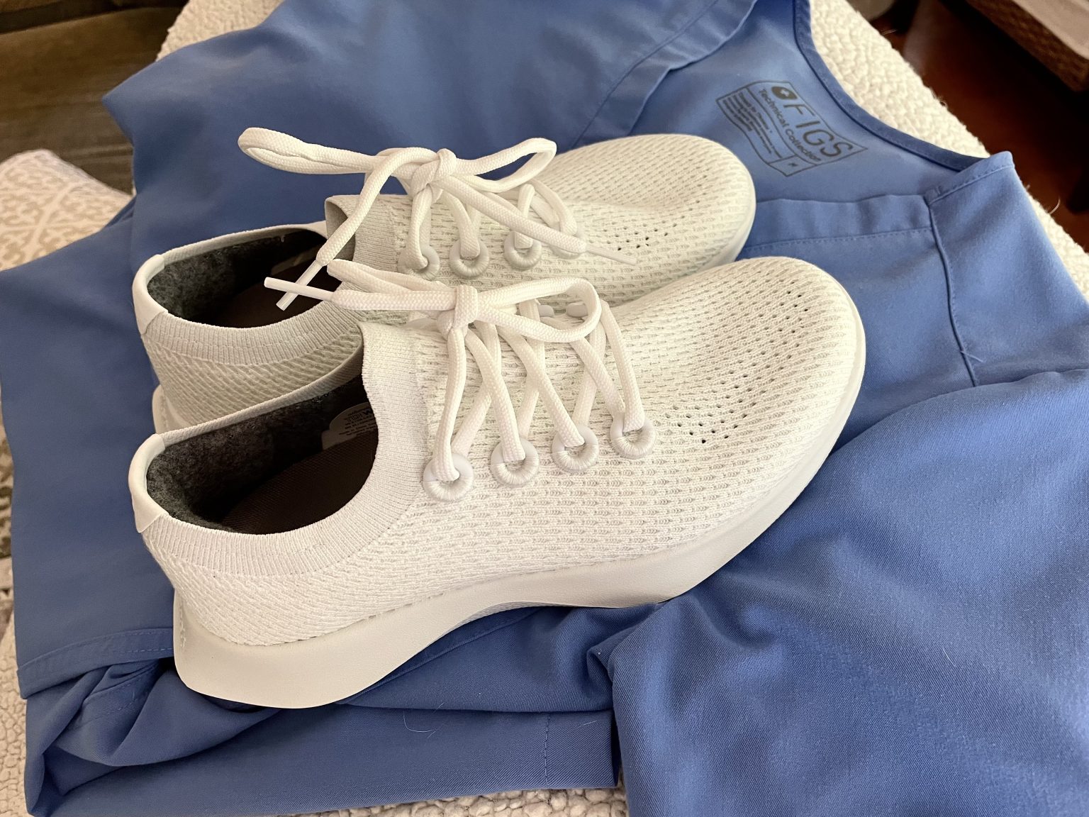 15 Best White Nursing Shoes [COMFORT GUIDE 2026]